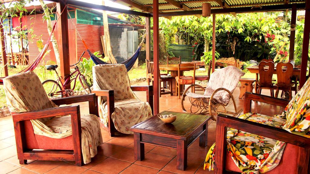 Hakuna Matata Hostel Кахуита Екстериор снимка