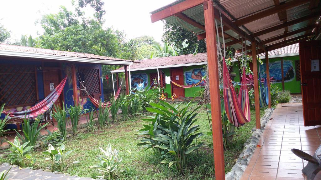 Hakuna Matata Hostel Кахуита Екстериор снимка