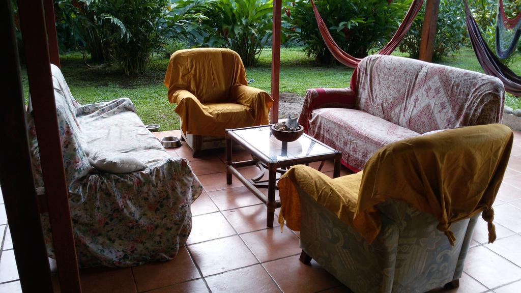 Hakuna Matata Hostel Кахуита Екстериор снимка