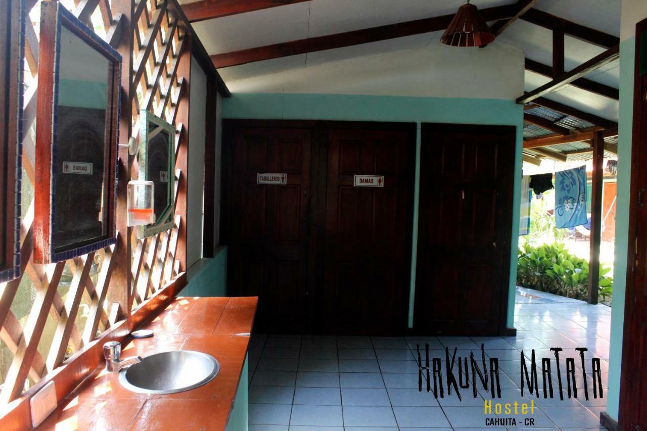 Hakuna Matata Hostel Кахуита Екстериор снимка