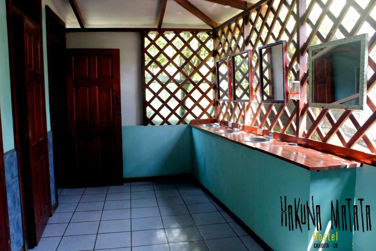 Hakuna Matata Hostel Кахуита Екстериор снимка